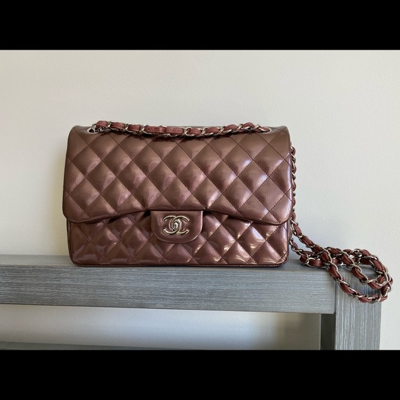 CHANEL Jumbo Classic Flap Patent Lambskin - Picture 3 of 16